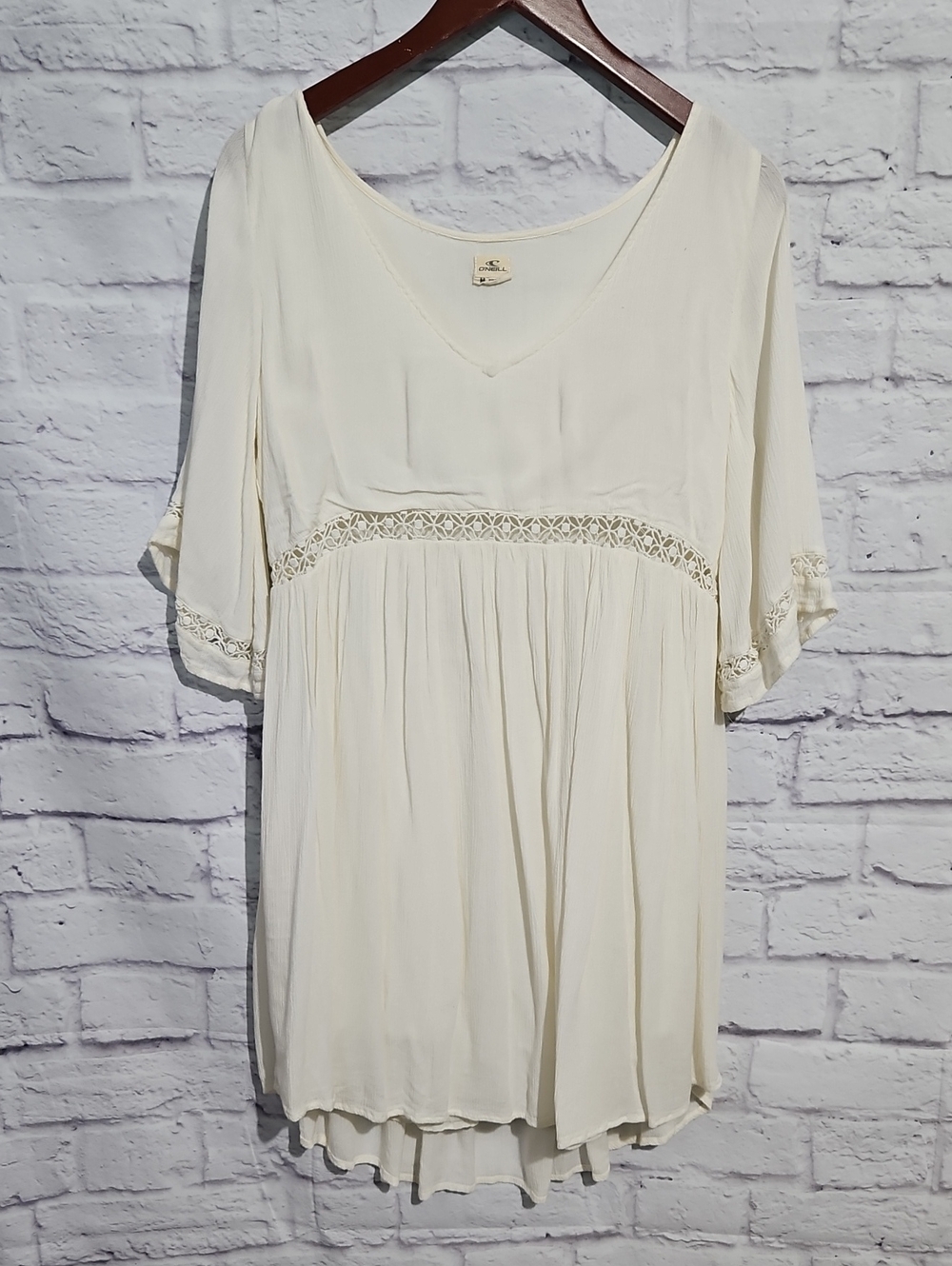 O'Neill Cream V-Neck Lace-Trim Mini Tunic Dress